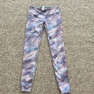 ivivva Rhythmic Tight Reversible  girls leggings size 10